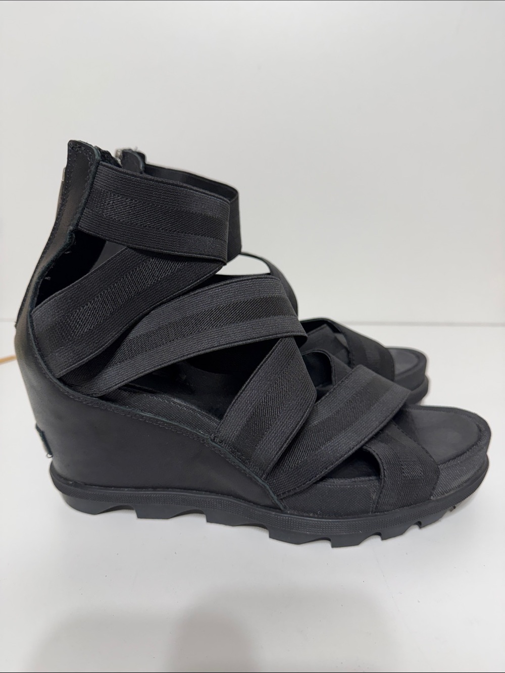 Sorel Joanie ll Strappy Stretch Leather Wedge Sandals